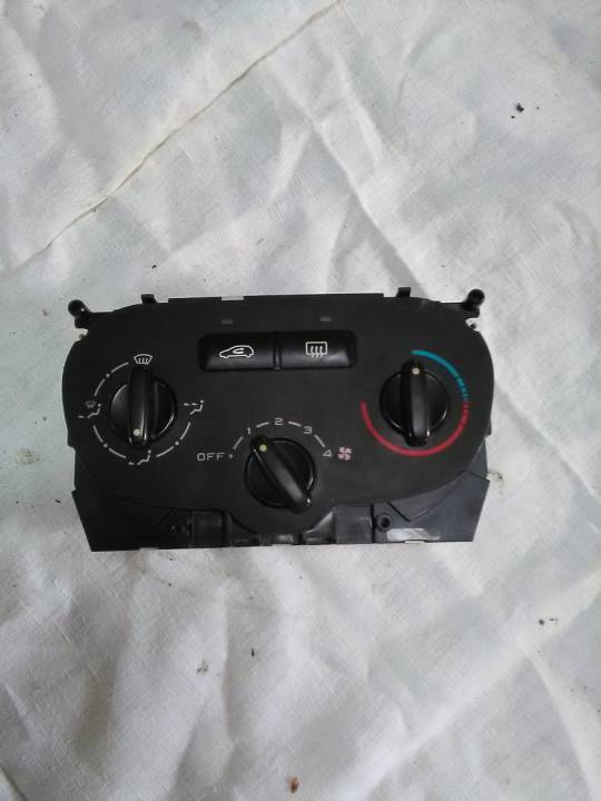 Vnitřní ovládání topení manuál - PEUGEOT - 307 (3A/C)