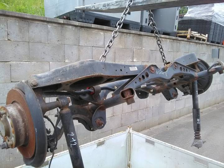 Zadní náprava - VOLKSWAGEN - GOLF V (1K1)