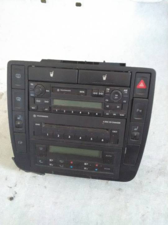 Ovládání klimatizace a rádio - VOLKSWAGEN - SHARAN (7M8, 7M9, 7M6)