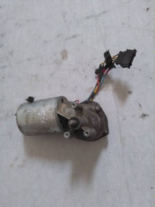 Motorek predniho stěrače - ŠKODA - OCTAVIA I (1U2)