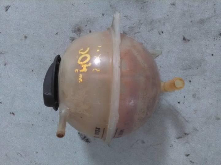 Expanzní nádoba chladící kapaliny - VOLKSWAGEN - GOLF III (1H1)