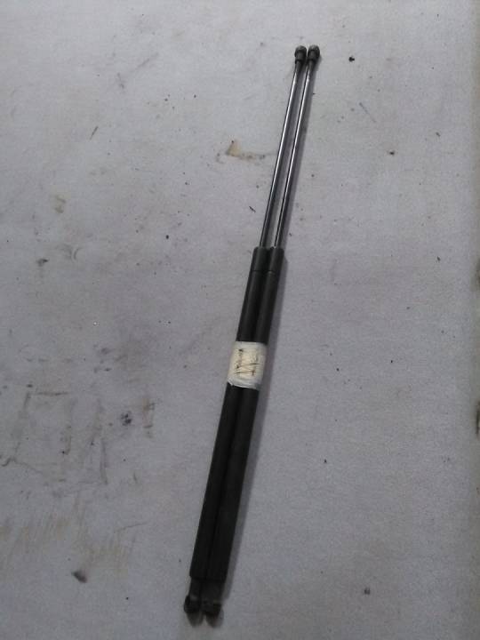 Vzpěry pátých dveří - VOLKSWAGEN - PASSAT (3B2)