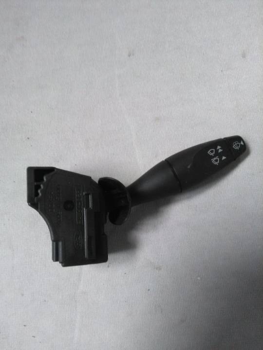 Páčka na ovládání stěrače - FORD - FOCUS karoserie/kombi (DNW)