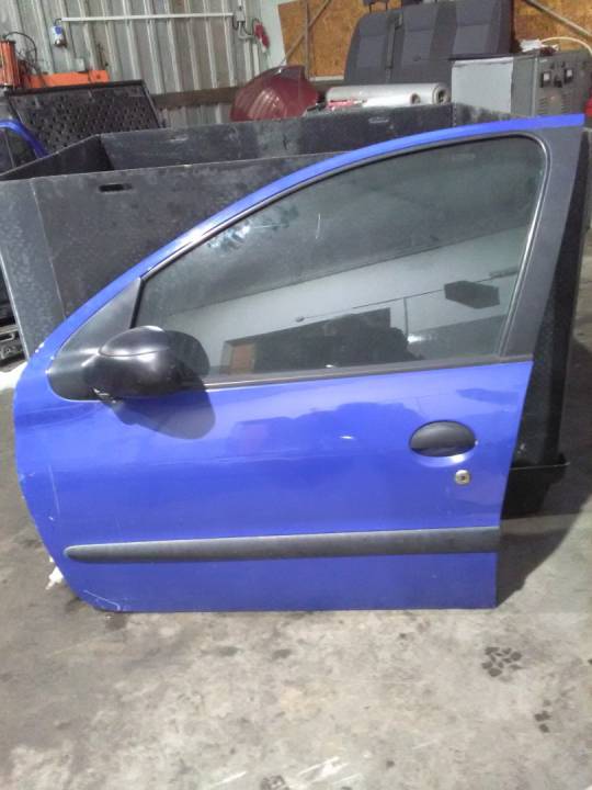 Levé přední dveře rok 2000 - PEUGEOT - 206 hatchback (2A/C)