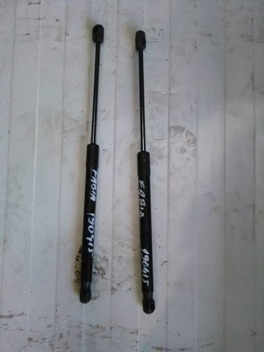 Vzpěry pátých dveří 2ks - ŠKODA - FABIA hatchback