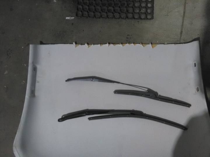 Ramena stěračů kompletní 2 ks - FIAT - PUNTO ELX hatchback 5DV., samonosná