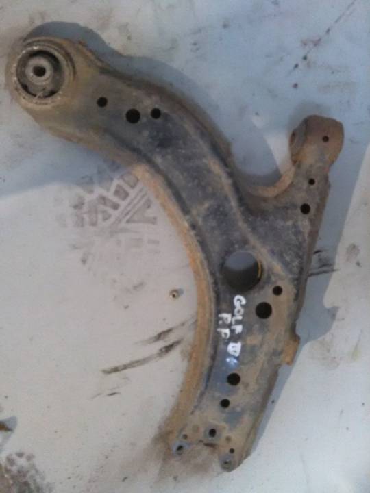 Pravé přední rameno - VOLKSWAGEN - GOLF IV (1J1)