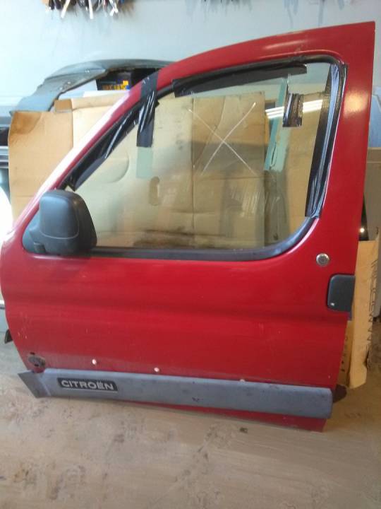 Levé přední dveře - CITROËN - BERLINGO