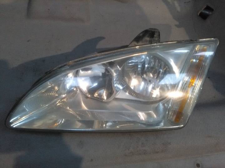 Levé přední světlo - FORD - FOCUS II combi