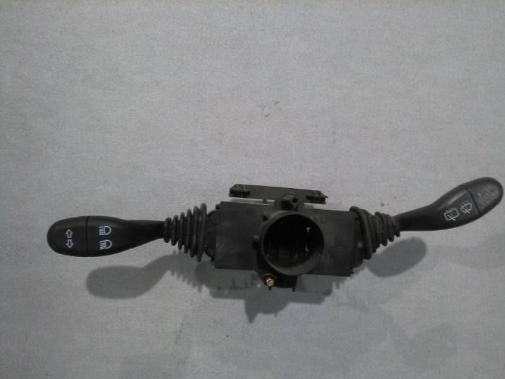 Páčky volantu  - světel, blinkrů a stěračů - ŠKODA - FELCIA COMBI ,5Dv.