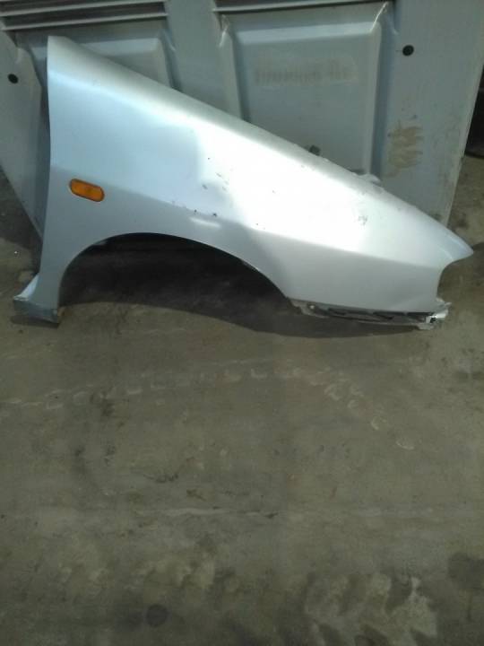 Pravý přední blatník - VOLKSWAGEN - CADY combi 3DV.