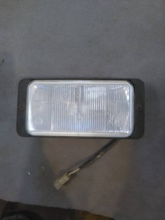 Pravá přední mlhovka - ŠKODA - FAVORIT (781)