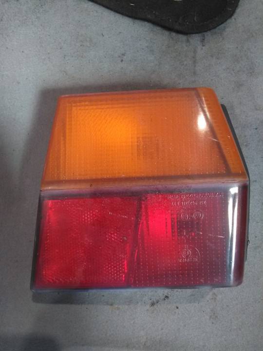 Pravé zadní světlo - ŠKODA - FAVORIT (781)