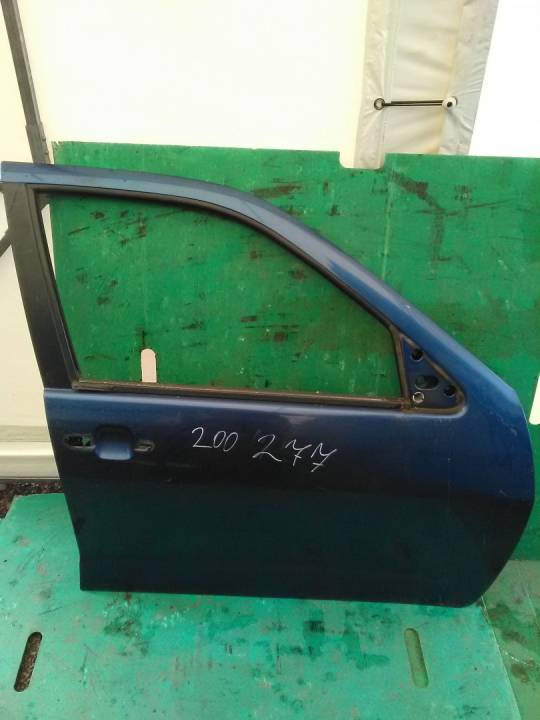 Pravé přední dveře - poškrábané viz foto - SEAT - CORDOBA combi (6K5)