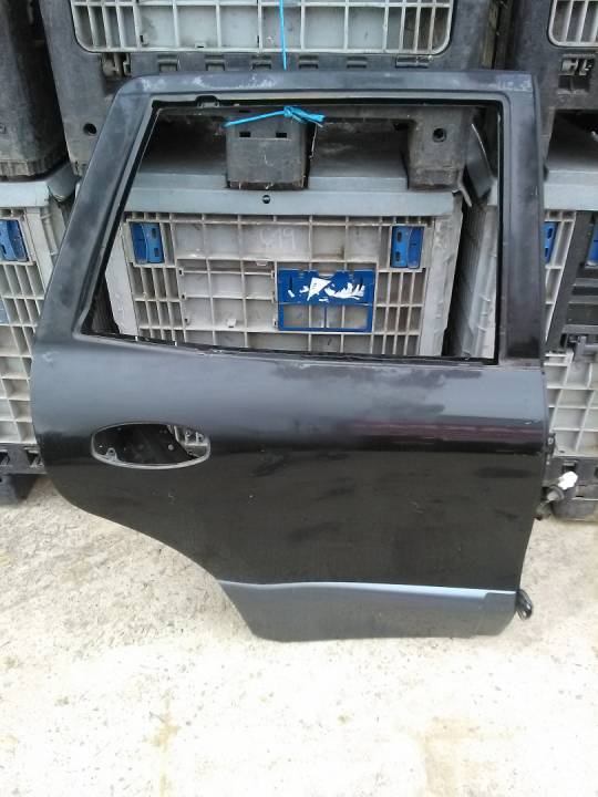 Pravé zadní dveře - HYUNDAI - SANTA Fe I (SM)