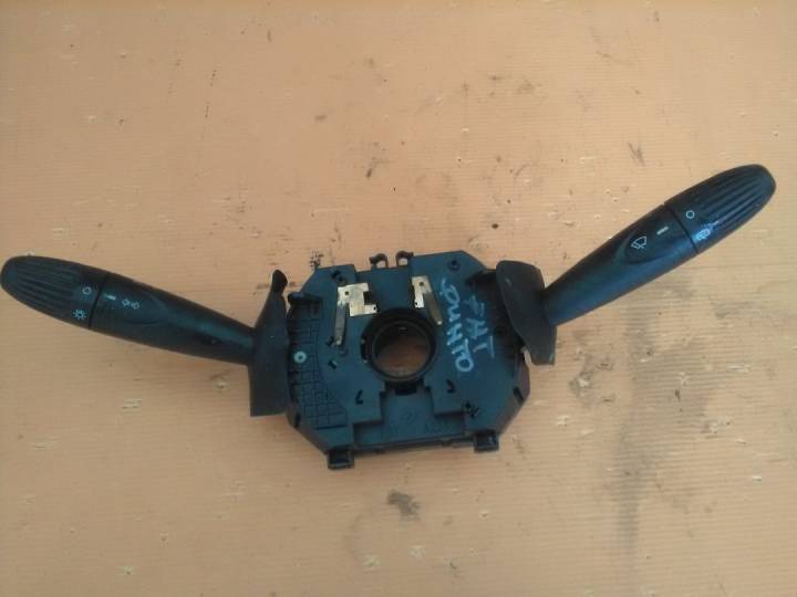 Ovládací páčky světel a stěračů pod volantem - FIAT - PUNTO (188_)