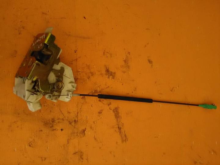 Levý zadní zámek dveří - centrál - FORD - MONDEO II sedan (BFP)