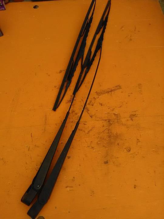 Ramena stěračů + stírací lišty 2ks - FORD - MONDEO II sedan (BFP)