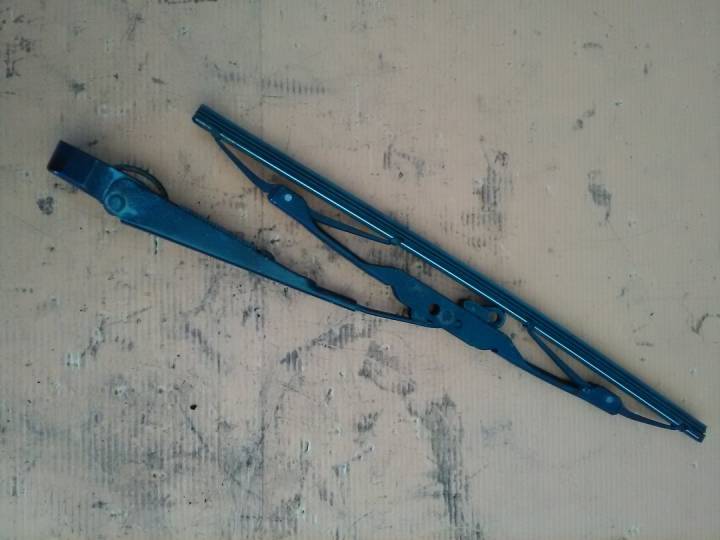 Rameno stěrače pátých dveří - FORD - MONDEO II sedan (BFP)