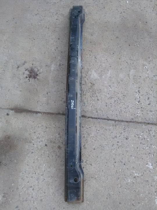 Výztuha zadního nárazníku - VOLKSWAGEN - PASSAT (3B3)