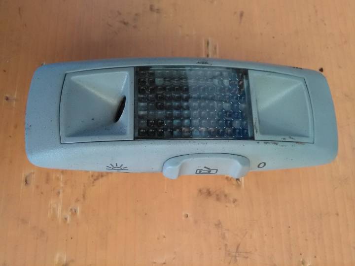 Osvětlení levých dveří - VOLKSWAGEN - PASSAT (3B3)