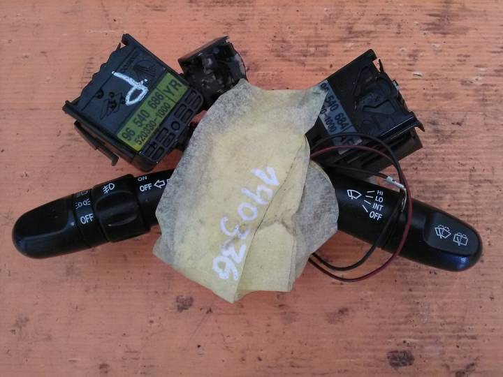 Ovládací páčky světel a stěračů pod volantem - CHEVROLET - KALOS hatchback