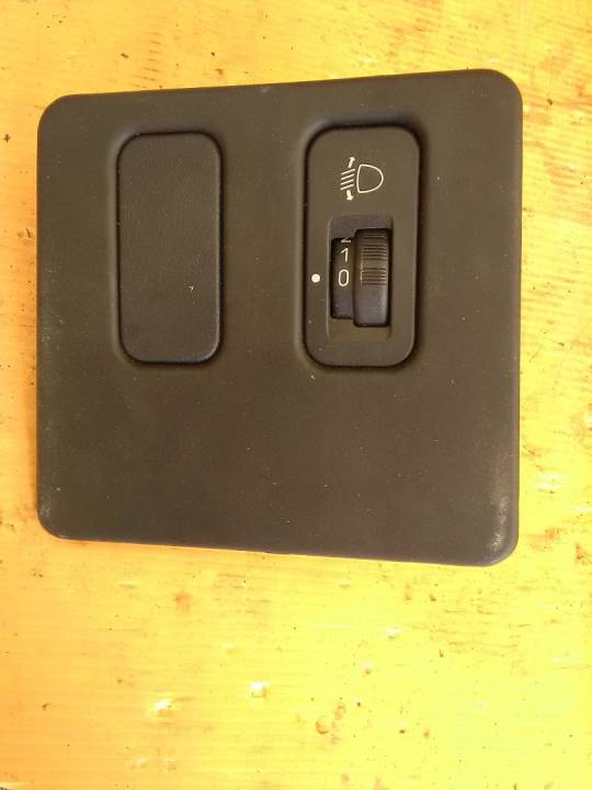 Ovládání výškového nastavení světel - PEUGEOT - 306 hatchback (7A, 7C, N3, N5)