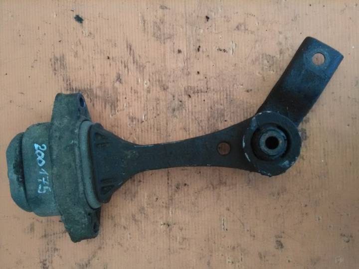 Silentblok - ŠKODA - OCTAVIA I (1U2)