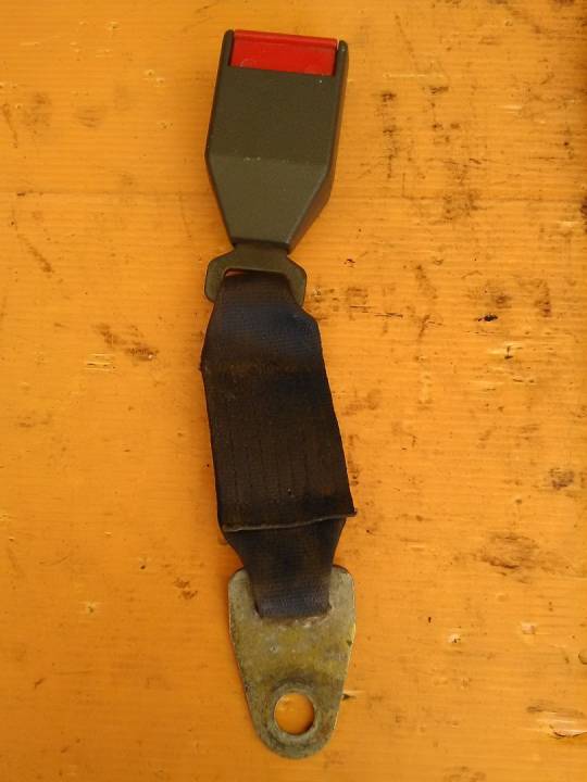 Spona bezpečnostního pásu - ŠKODA - FAVORIT Forman (785)