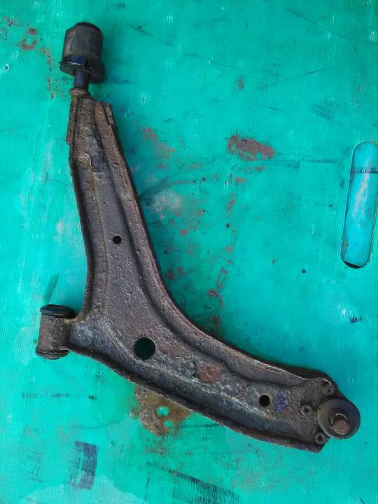 Pravé přední rameno - ŠKODA - FAVORIT Forman (785)