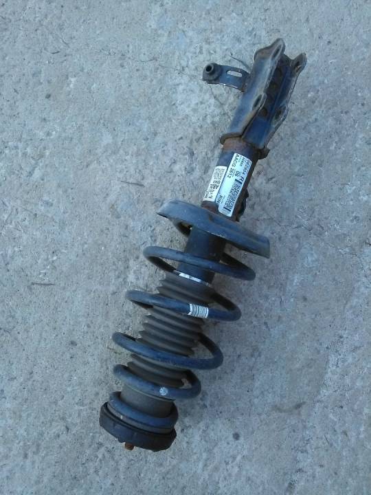 Pravý přední tlumič s pružinou - OPEL - ASTRA J (P10)