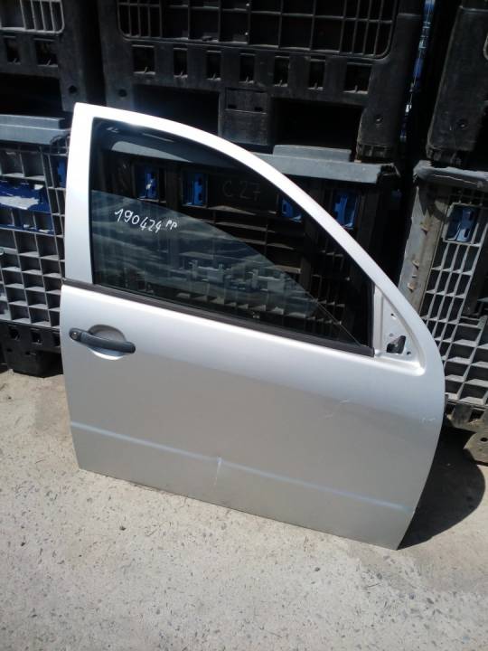 Dveře pravé přední - ŠKODA - FABIA I (6Y2)