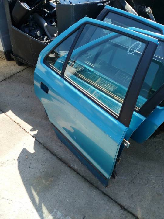 Dveře pravé zadní - ŠKODA - FELICIA I (6U1)