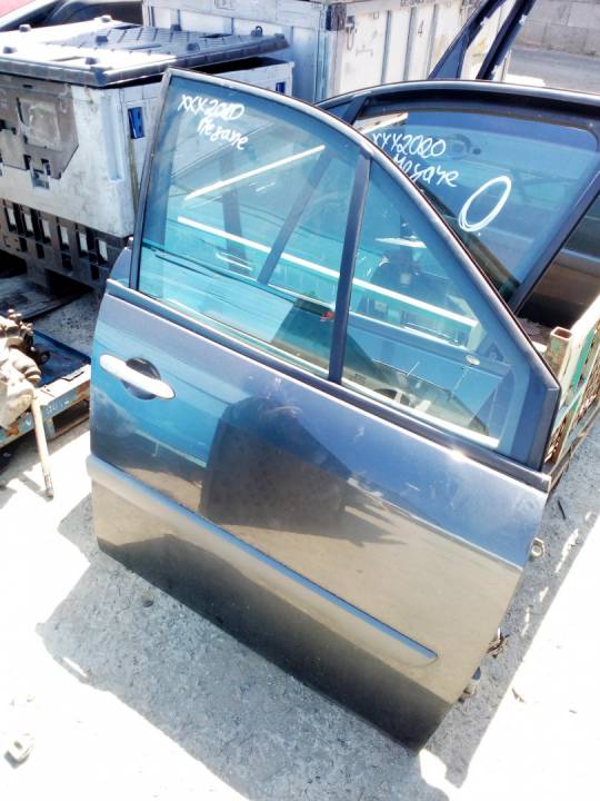 Dveře pravé přední - RENAULT - Scénic II (JM0/1_)