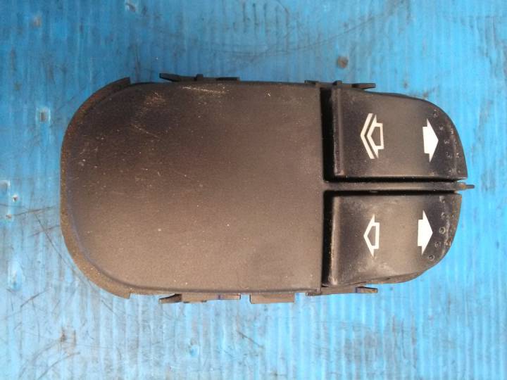 Ovládání stahování oken u řidiče - FORD - FOCUS I (DAW, DBW)