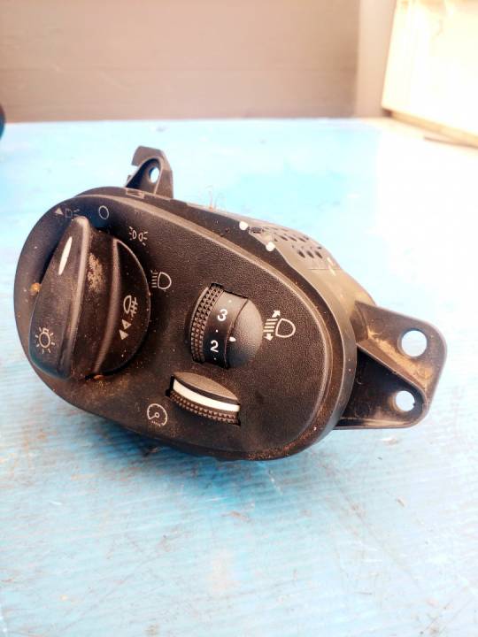 Ovládání světel - FORD - FOCUS I (DAW, DBW)