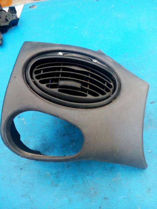 Ventilace palubní desky - FORD - FOCUS I (DAW, DBW)