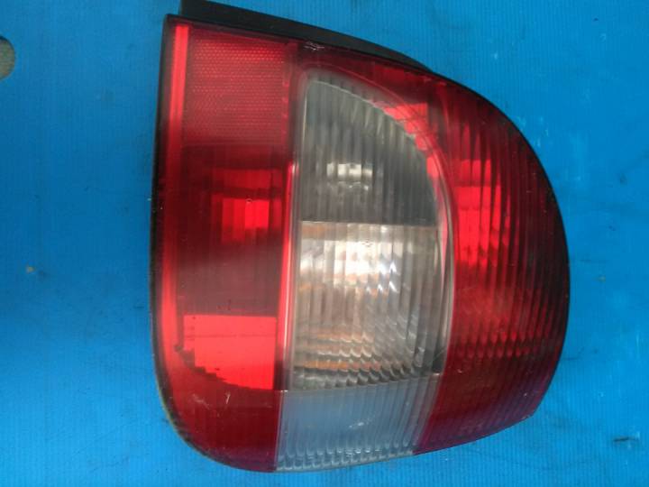 Pravé zadní světlo - RENAULT - Scénic I velkoprostorová limuzína (JA0/1_, FA0_)