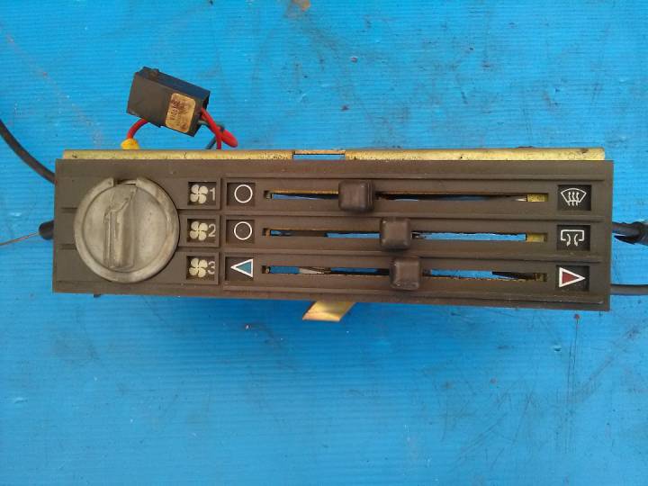 Ovládání topení - ŠKODA - FAVORIT Forman (785)