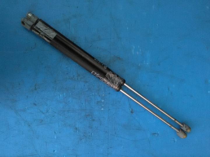 Vzpěry pátých dveří 2ks - ŠKODA - FAVORIT Forman (785)