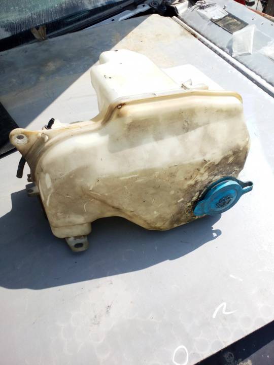 Nádobka na ostřikovače - TOYOTA - COROLLA (_E11_)