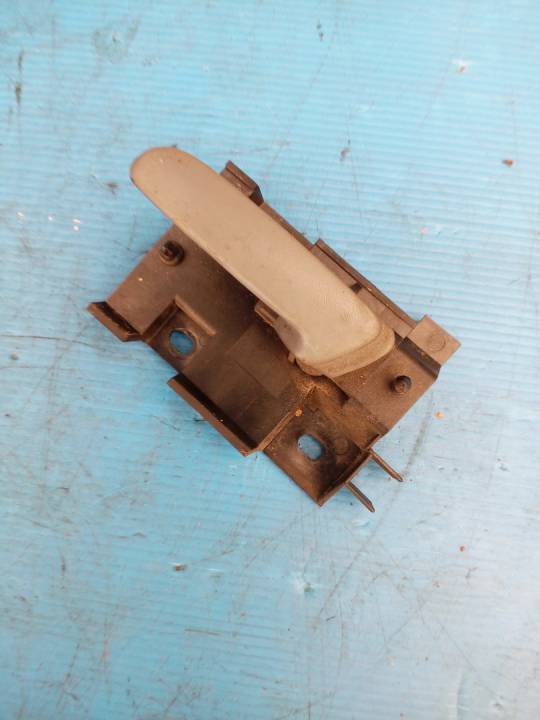 Klika vnitřní levá - ŠKODA - FELICIA I (6U1)