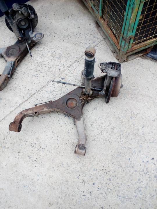 Těhlice + rameno + tlumič zadní levá - MERCEDES-BENZ - VITO karoserie (638)