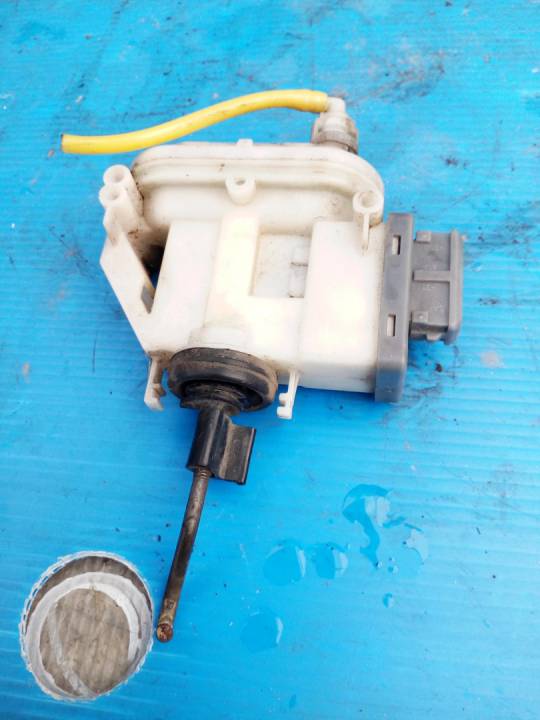 Motorek centrálu levý přední - VOLKSWAGEN - PASSAT (3A2, 35I)