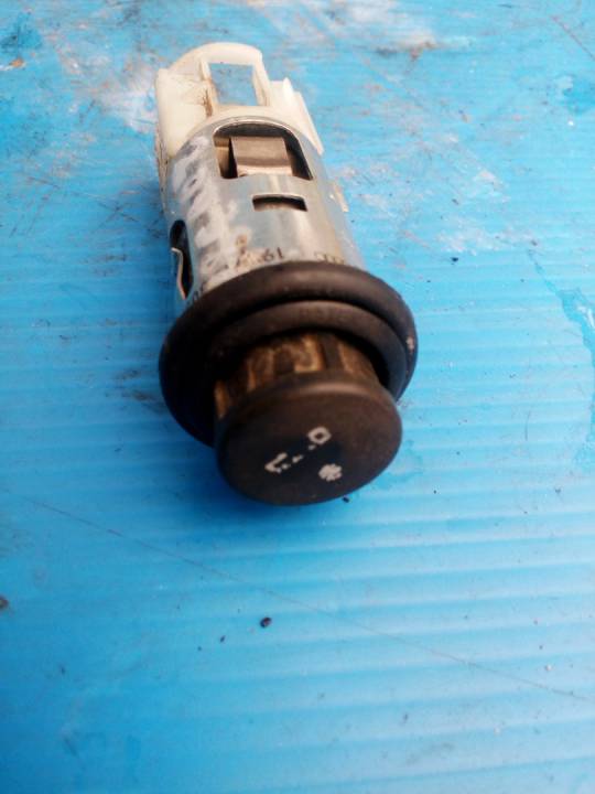 Zapalovač cigaret - VOLKSWAGEN - PASSAT (3A2, 35I)