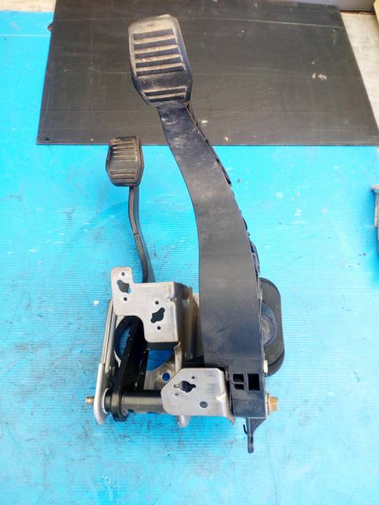 Spojka a brzda pedál - FORD - FUSION (JU_)