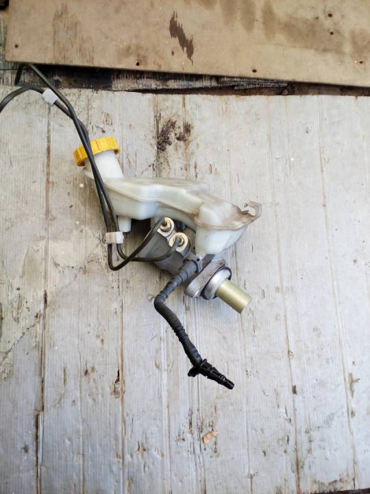 Brzdový válec s nádobkou - FORD - FUSION (JU_)