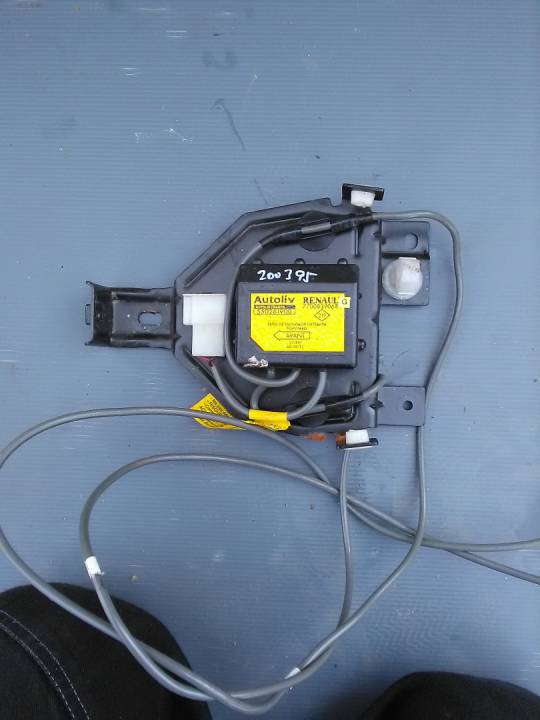 Řídící jednotka airbagu - RENAULT - CLIO I (B/C57_, 5/357_)