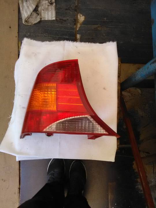 Levé zadní světlo - FORD - FOCUS I sedan (DFW)