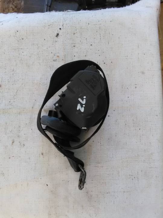 Bezpečnostní pás 1 ks zadní? - AUDI - A6 (4B2, C5)